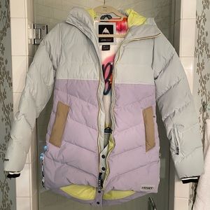 Burton Women’s Ski Jacket - NEVER WORN
